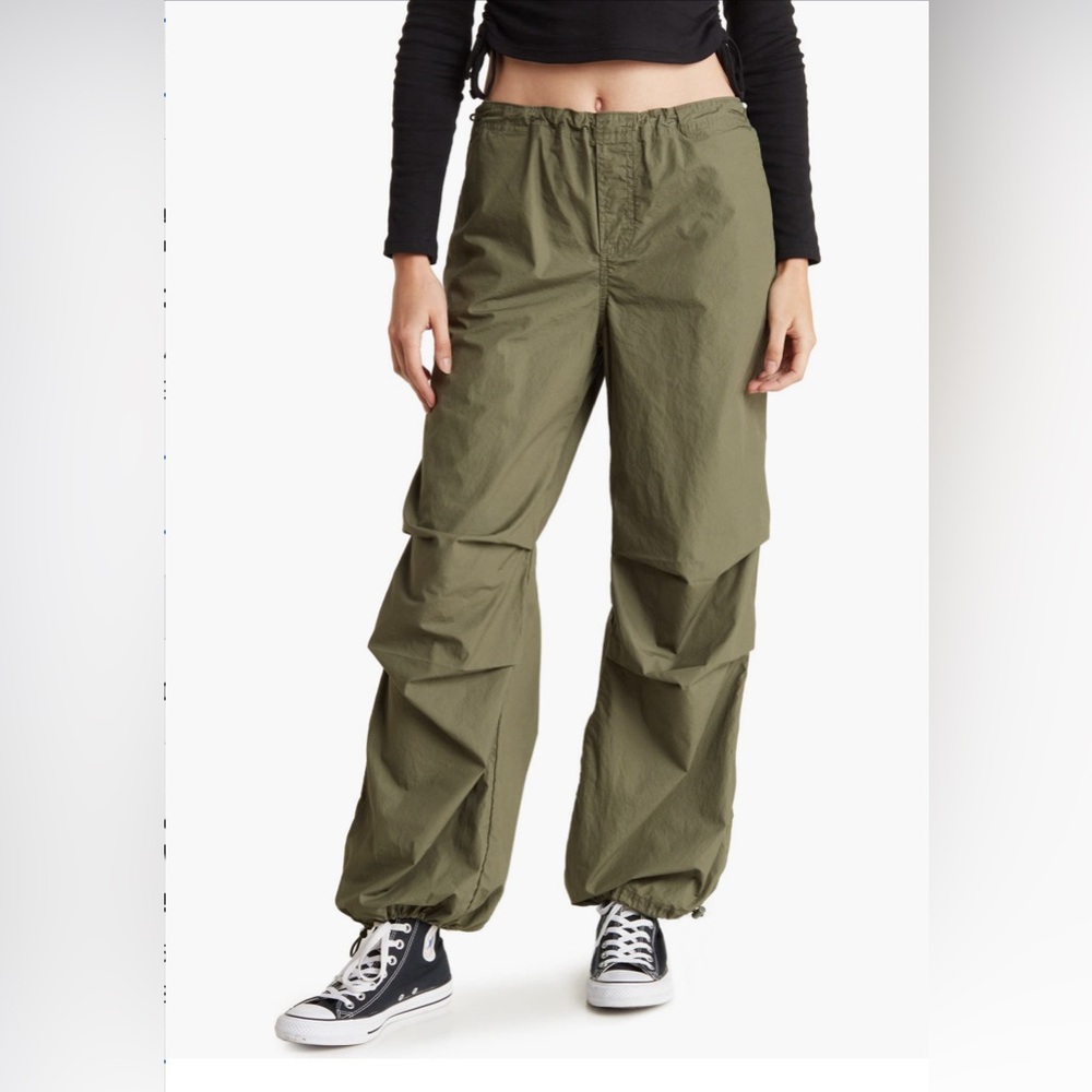 NWT, M, Nordstrom Parachute cotton cargo pants, Abound brand in green